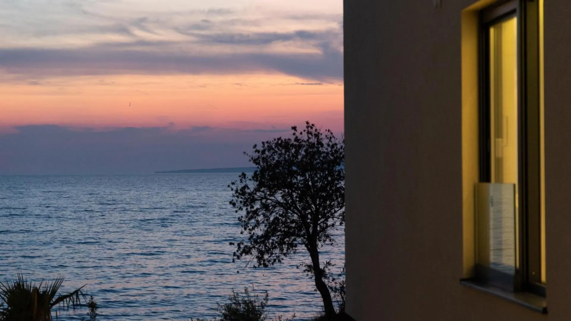 Adria Resort - Seafront Villa A クロアチア