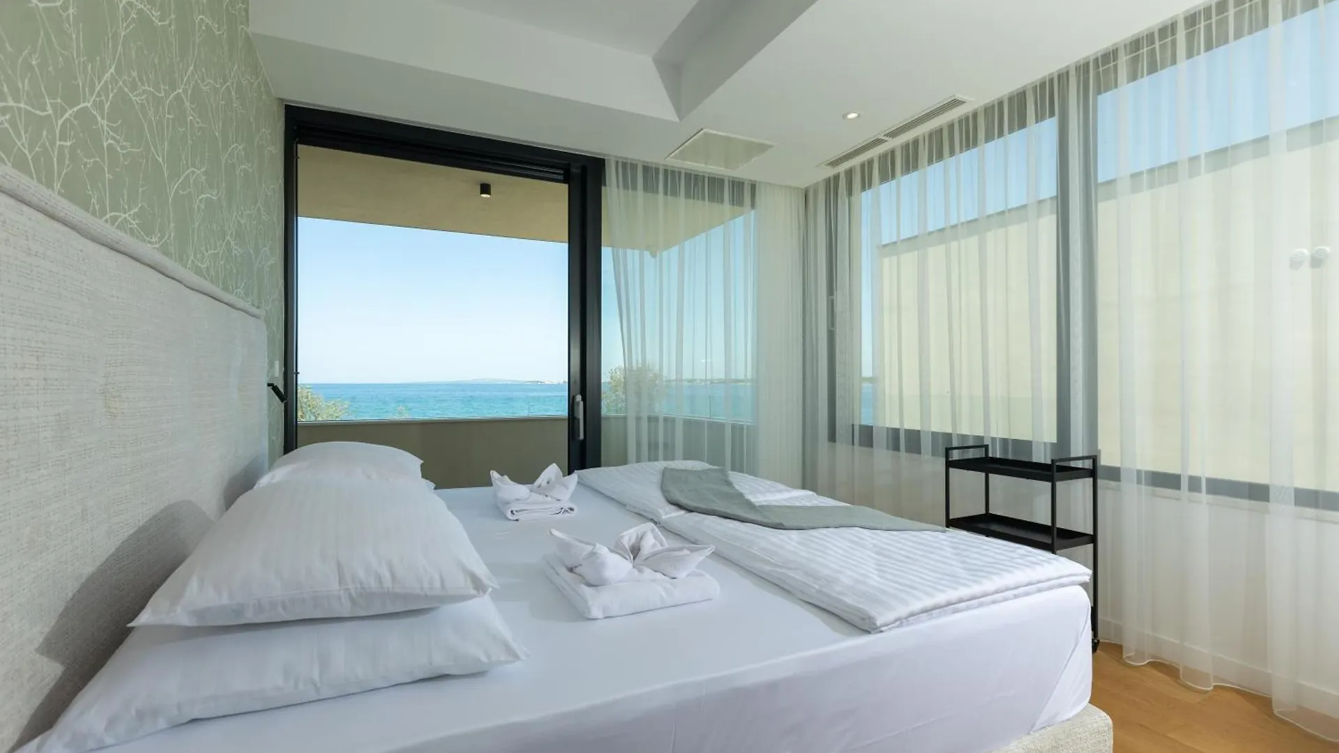 Adria Resort - Seafront Villa A クロアチア